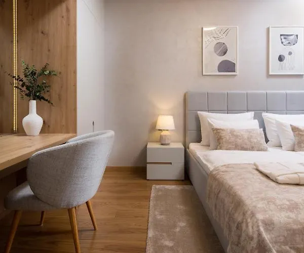 Ena, Luxury Lejlighed *