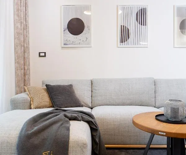 Ena, Luxury Apartmán *