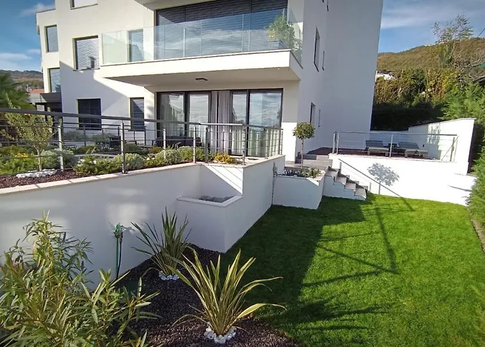 Ena, Luxury Apartment *