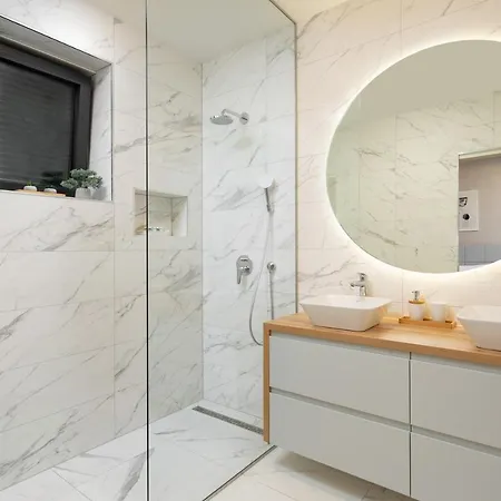 Ena, Luxury Appartement *